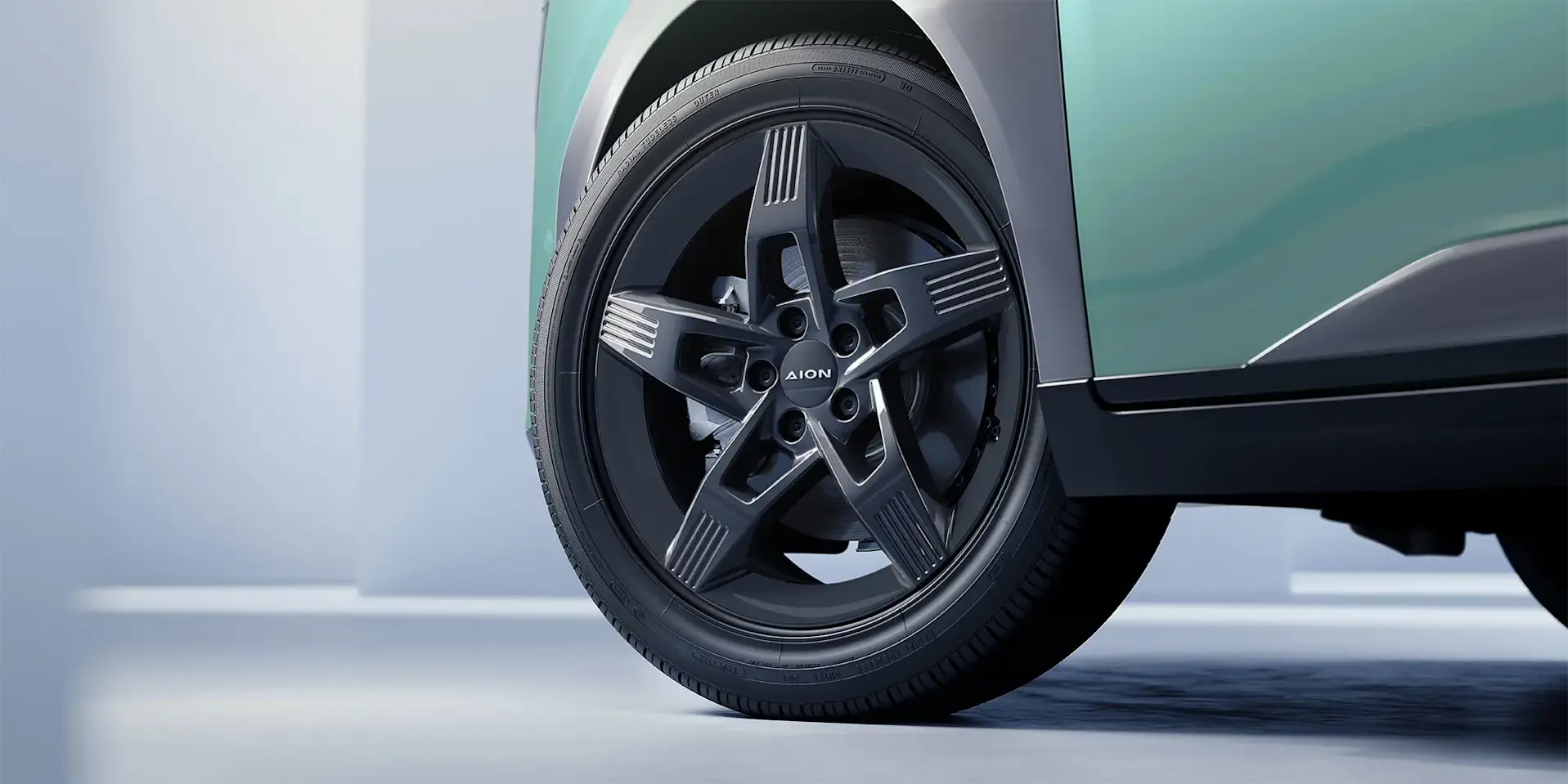 18" Sporty Alloy Wheel